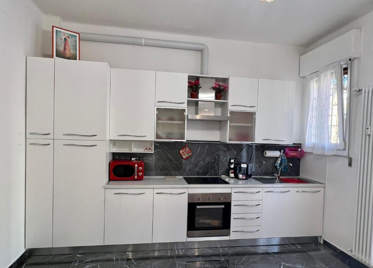 Dimora Sterlizia Zona Fiera S Donato Apartamento Bolonha Exterior foto